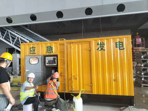 苍溪怎样判断空气滤清器是否需要更换？